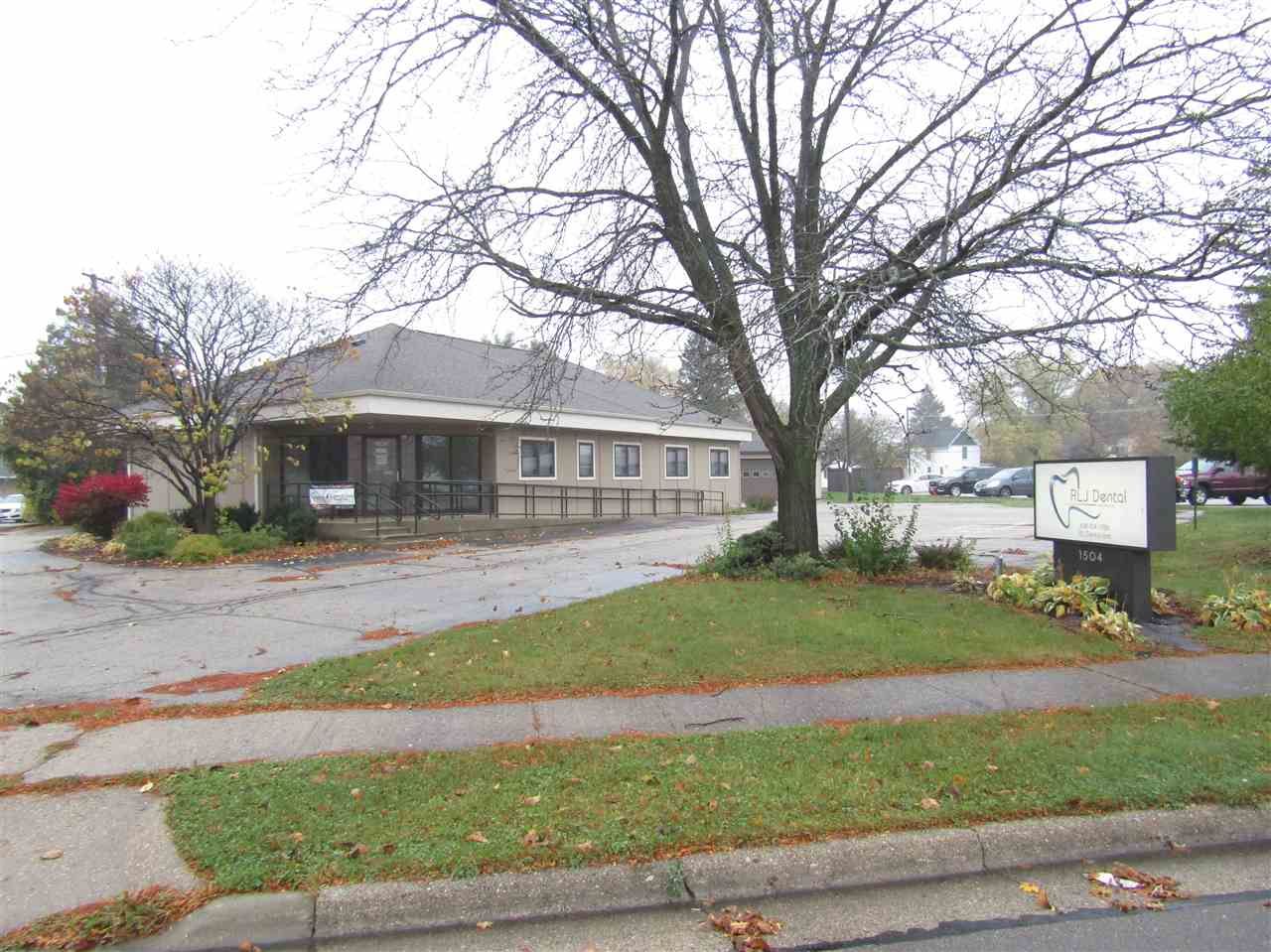 1504 Creston Park Dr, Janesville, WI 53545